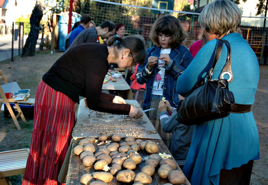 Upieczone ziemniaki w Burakowie