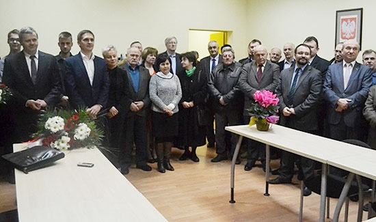 Burmistrz kwiatami przywitał polityków PiS