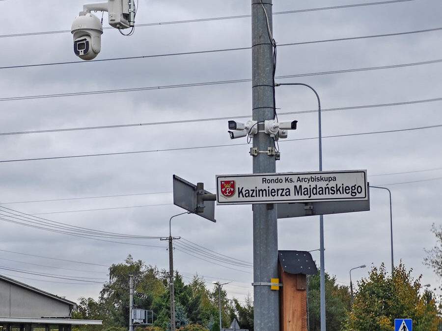 Rozbudowa monitoringu – pięć nowych kamer na rondzie Majdańskiego